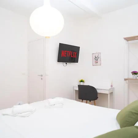 Modern Two-room For 2, 20 Minutes From Termini Rome