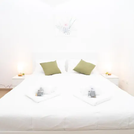 Apartment Modern Two-room For 2, 20 Minutes From Termini Rome